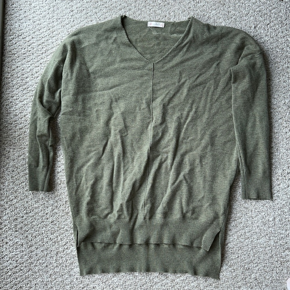 MAGNOLIA BOUTIQUE | size s sweater
